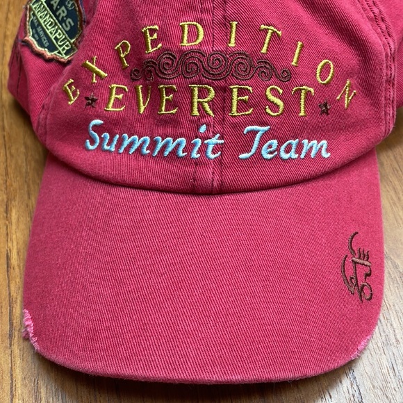 Disney expedition Everest hat - Picture 7 of 7
